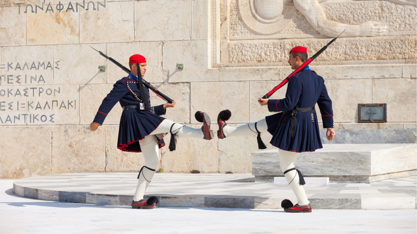 athens-the-changing-of-the-guard-viptoursathens