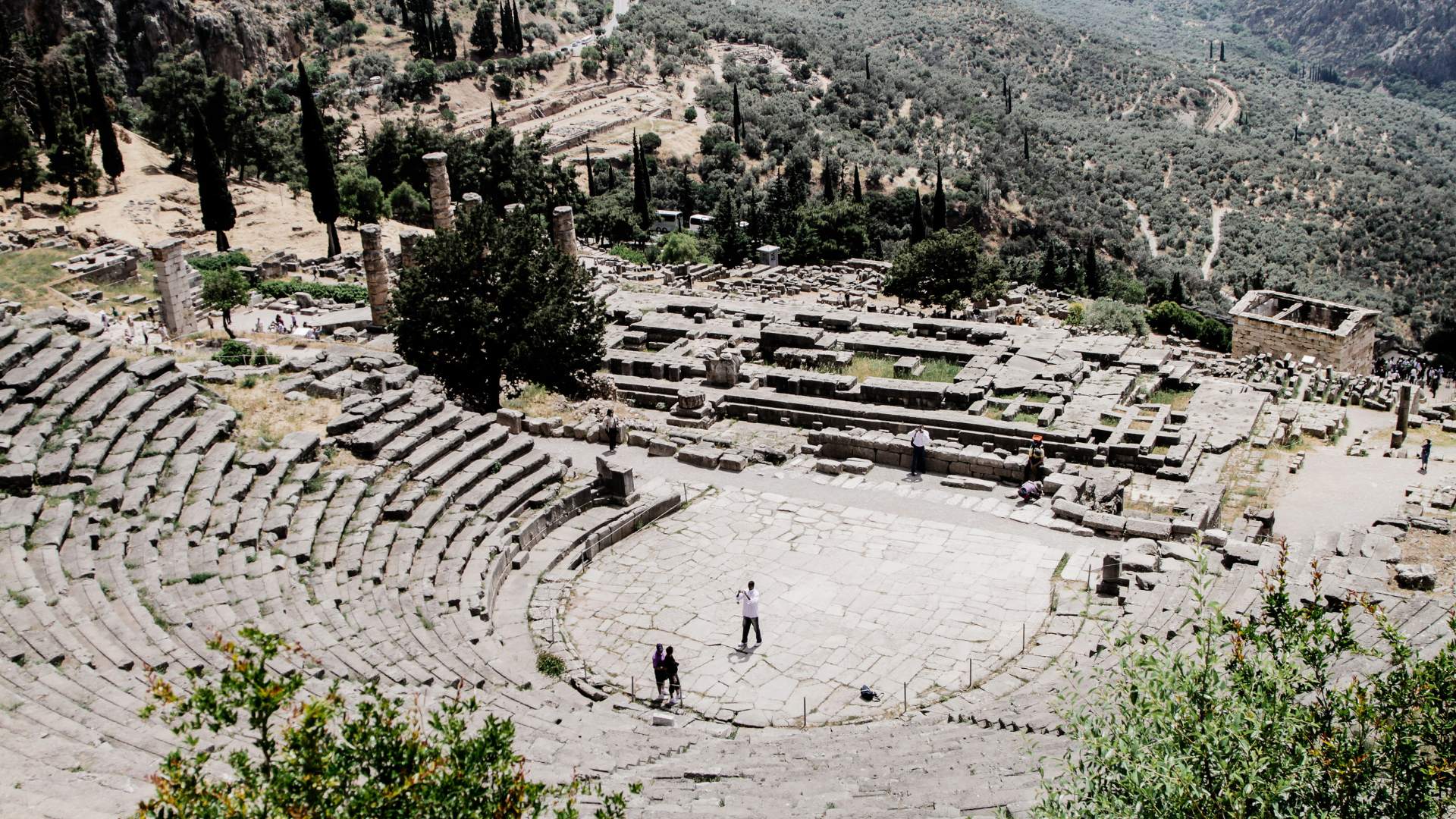 delphi-Ancient Theater-viptoursathens